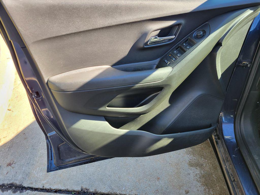 used 2019 Chevrolet Trax car, priced at $12,844