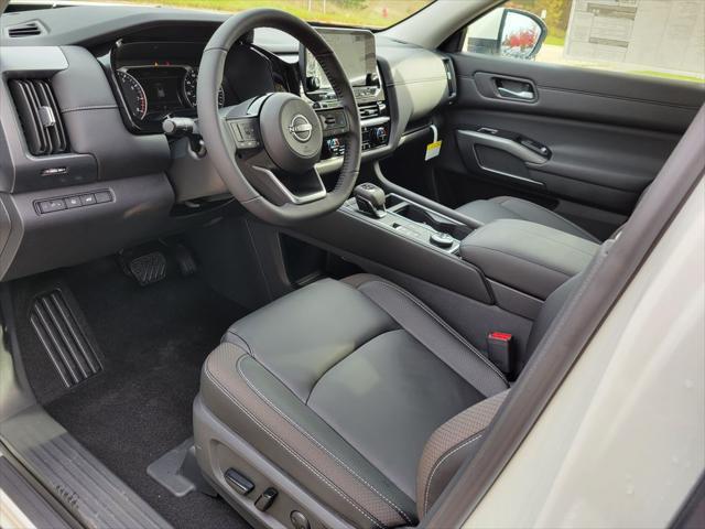 new 2025 Nissan Pathfinder car, priced at $48,160