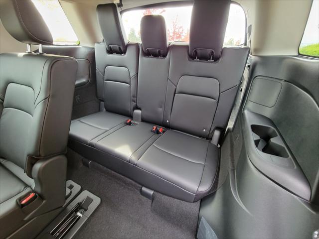 new 2025 Nissan Pathfinder car, priced at $48,160