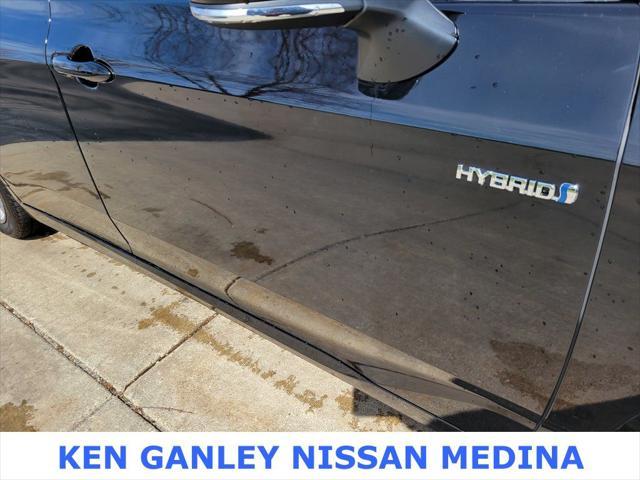 used 2021 Toyota Avalon Hybrid car, priced at $25,191