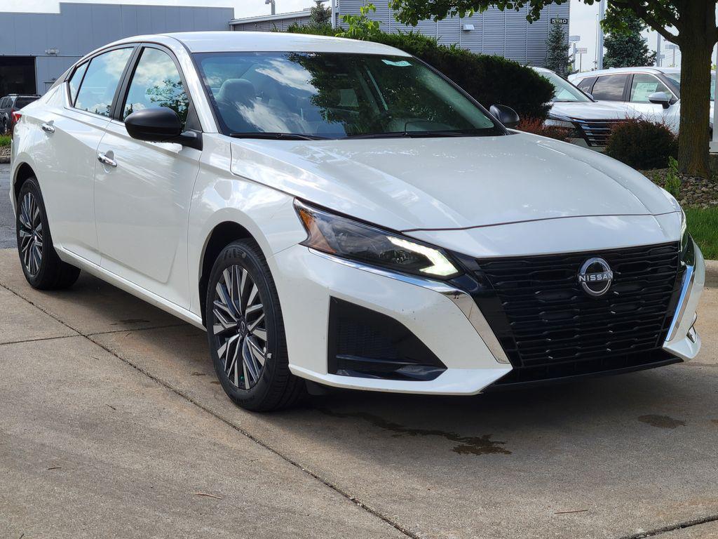 new 2025 Nissan Altima car, priced at $30,495