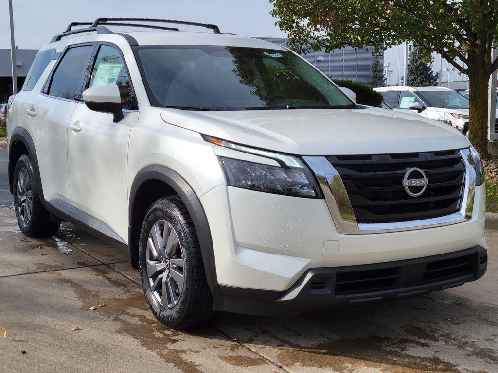 new 2025 Nissan Pathfinder car, priced at $35,607