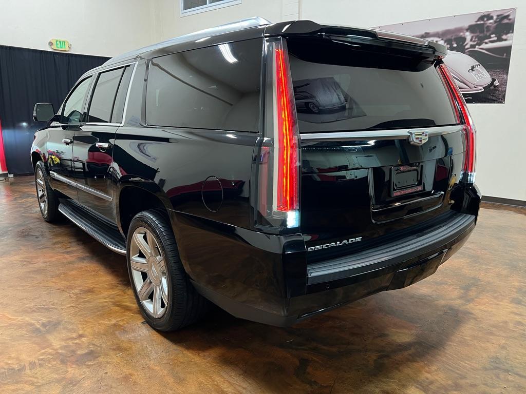 used 2019 Cadillac Escalade ESV car, priced at $26,988