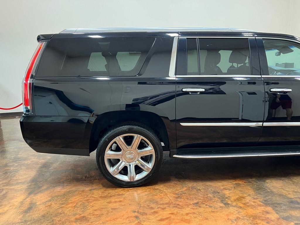 used 2019 Cadillac Escalade ESV car, priced at $26,988