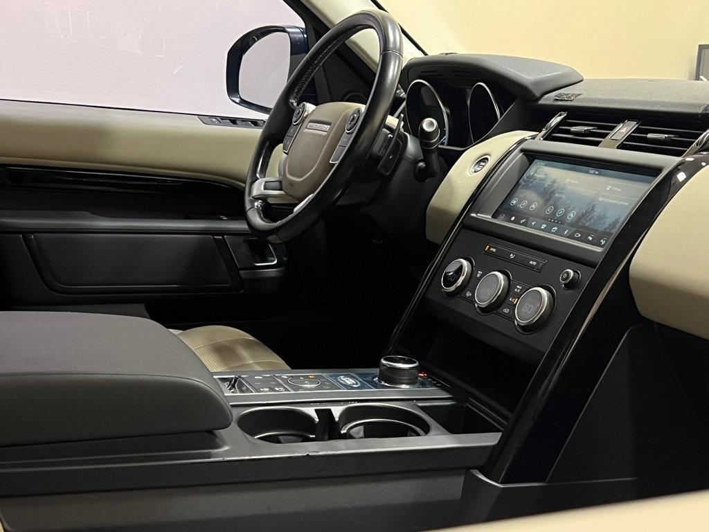 used 2018 Land Rover Discovery car, priced at $17,488