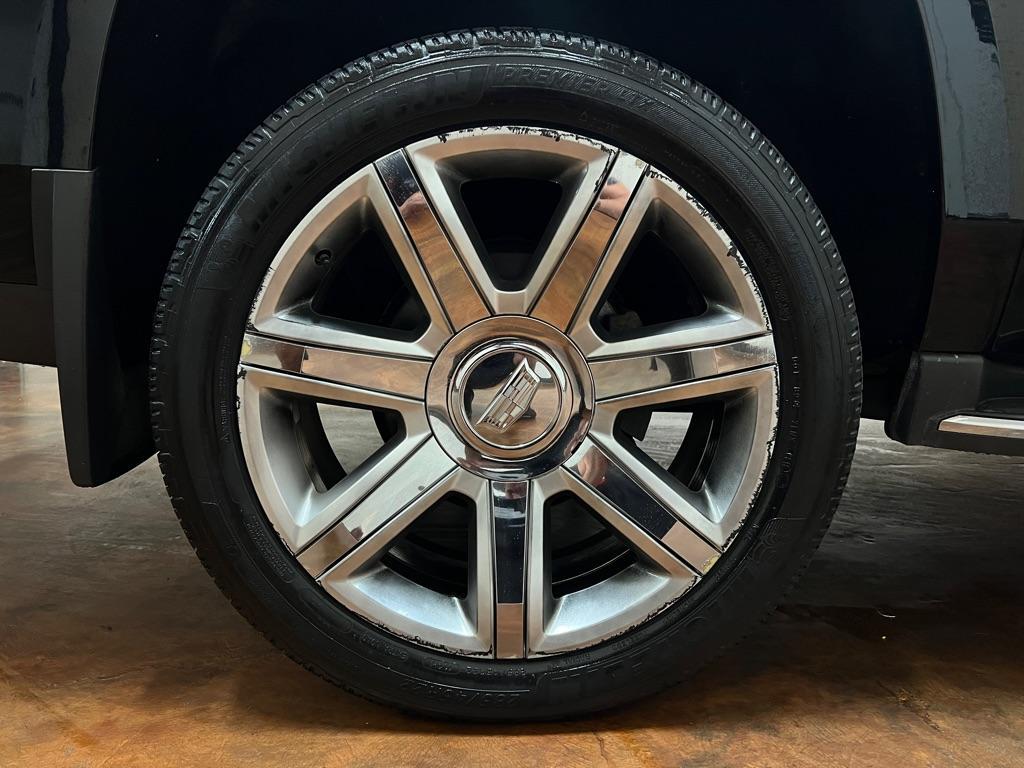 used 2015 Cadillac Escalade ESV car, priced at $19,888