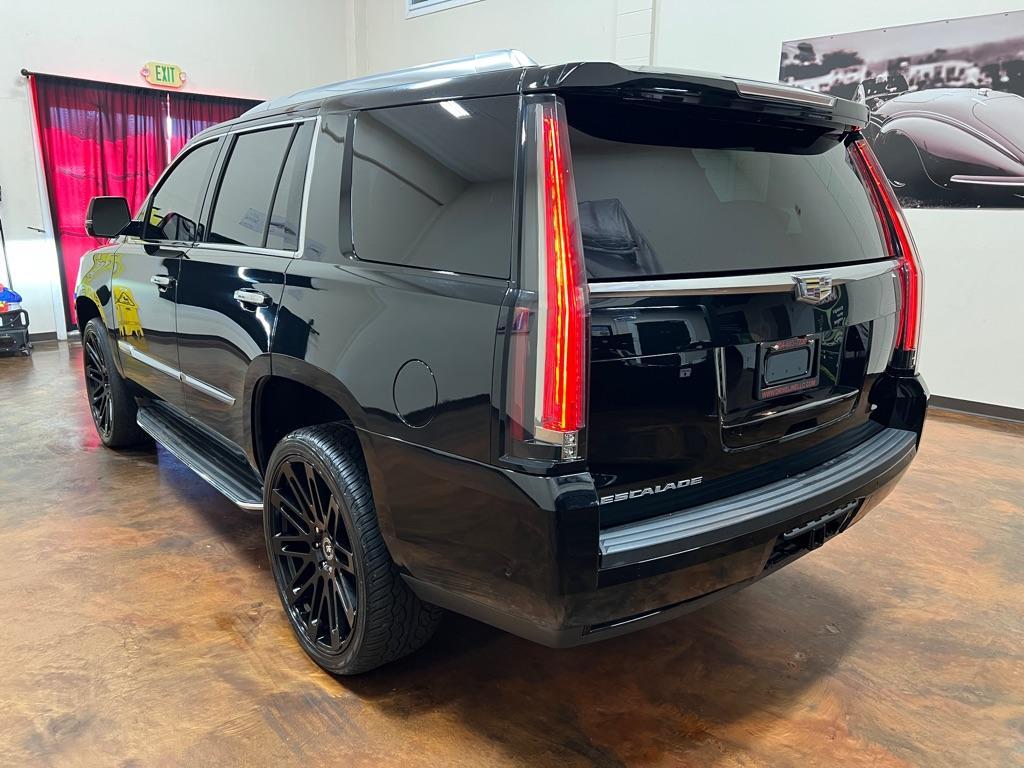 used 2017 Cadillac Escalade car, priced at $27,888