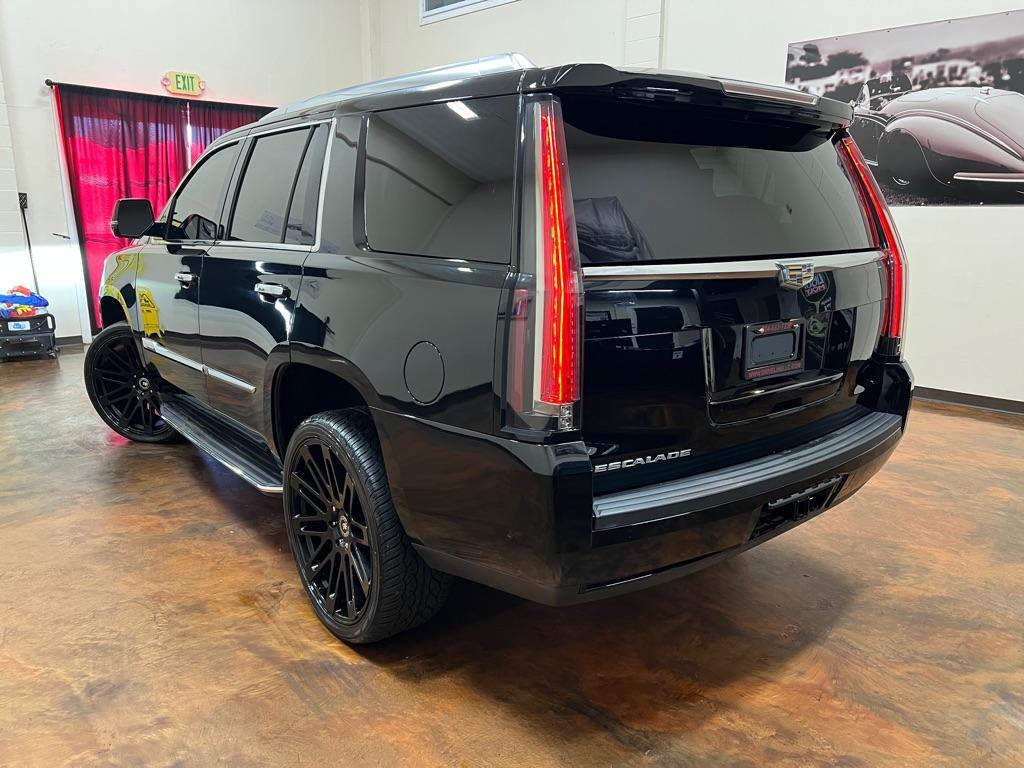 used 2017 Cadillac Escalade car, priced at $27,888