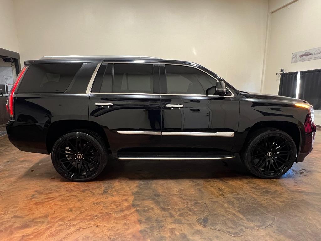 used 2017 Cadillac Escalade car, priced at $27,888