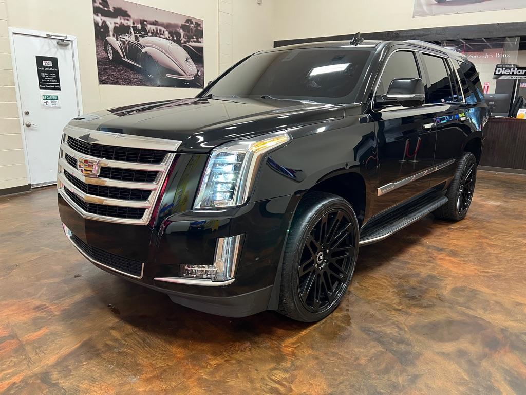 used 2017 Cadillac Escalade car, priced at $27,888