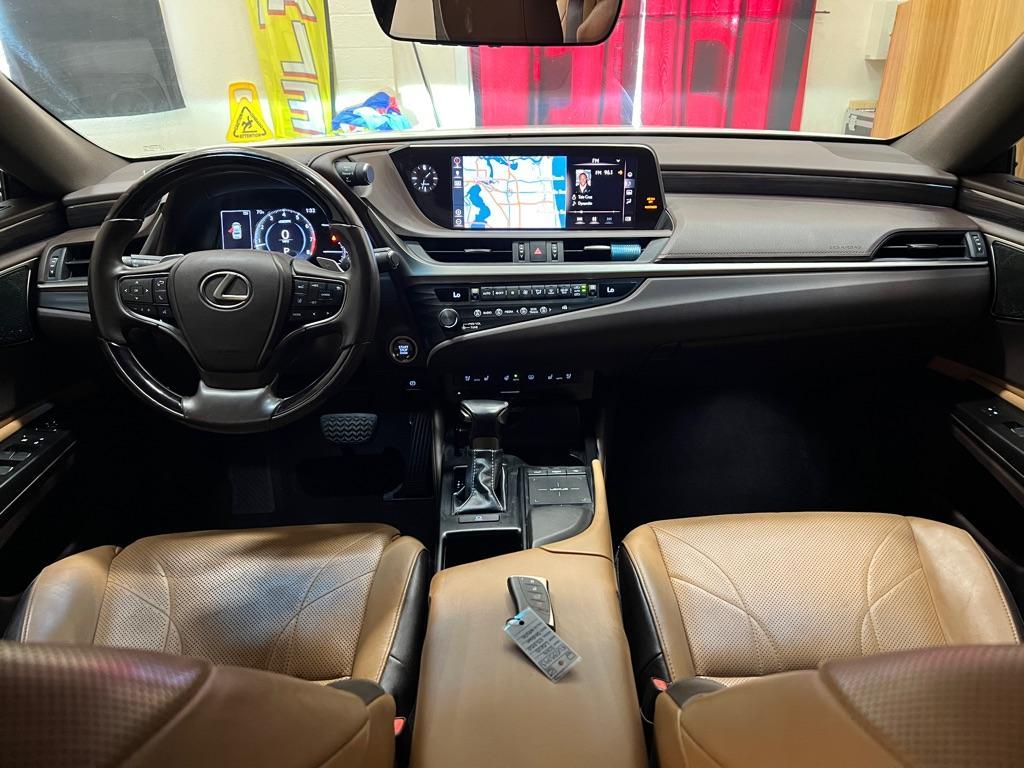 used 2019 Lexus ES 350 car, priced at $28,788