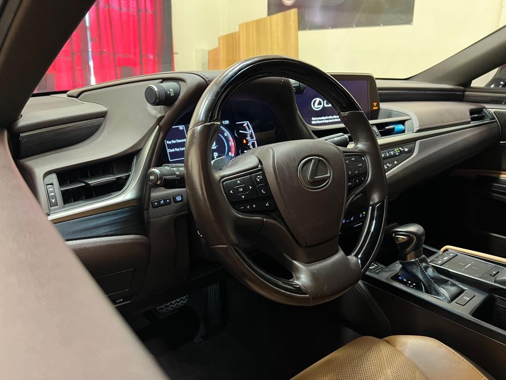 used 2019 Lexus ES 350 car, priced at $28,788