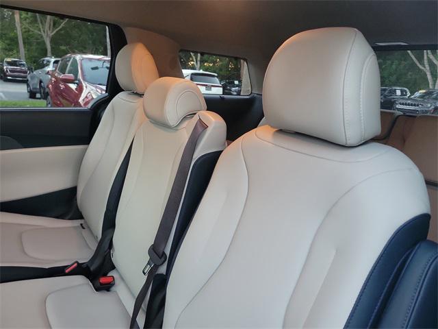 used 2026 Kia Carnival car, priced at $43,995