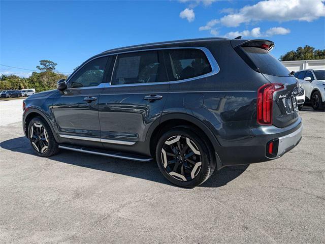 used 2023 Kia Telluride car, priced at $33,387