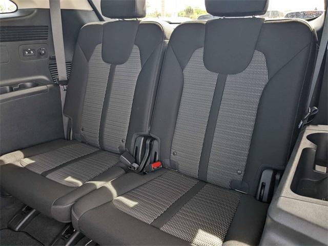used 2023 Kia Sorento car, priced at $25,178