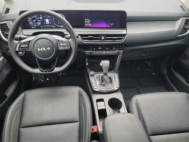 used 2025 Kia Seltos car, priced at $25,988