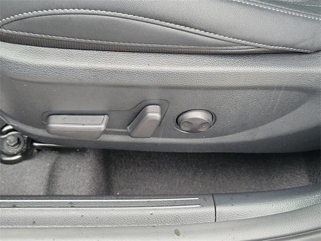 used 2025 Kia Seltos car, priced at $25,988