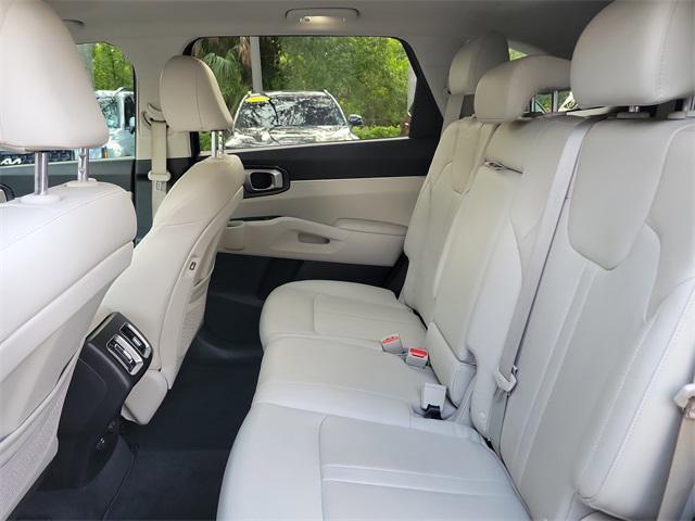 used 2022 Kia Sorento car, priced at $23,825