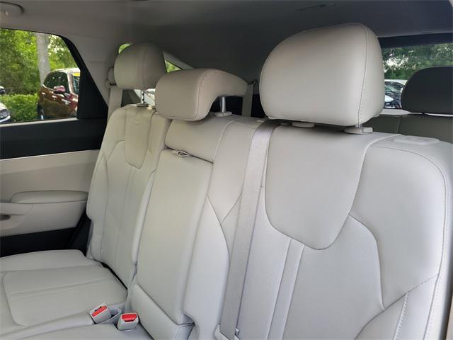used 2022 Kia Sorento car, priced at $23,825
