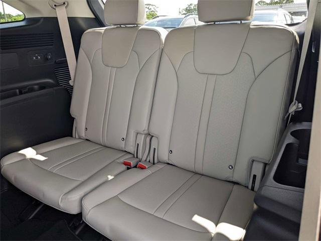 used 2024 Kia Sorento Hybrid car, priced at $36,826