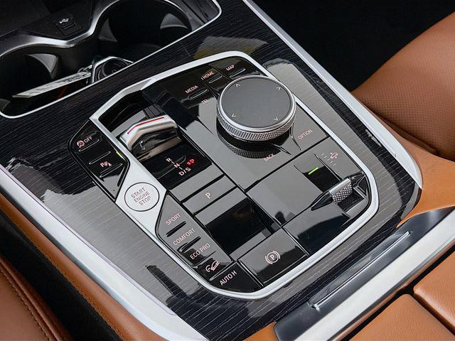 new 2026 BMW X7 car, priced at $118,910