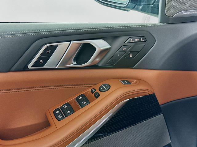 new 2026 BMW X7 car, priced at $118,910