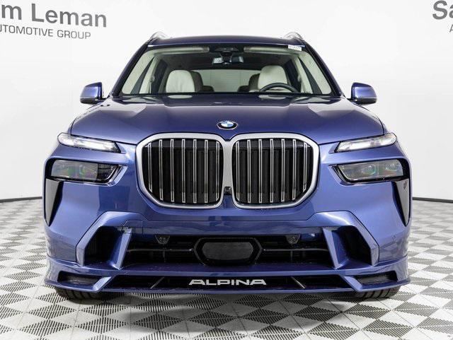 new 2025 BMW X7 car, priced at $159,695