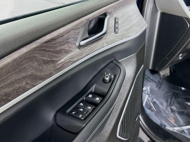 used 2023 Jeep Grand Cherokee car, priced at $31,880