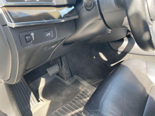 used 2018 Volvo XC90 car, priced at $19,998