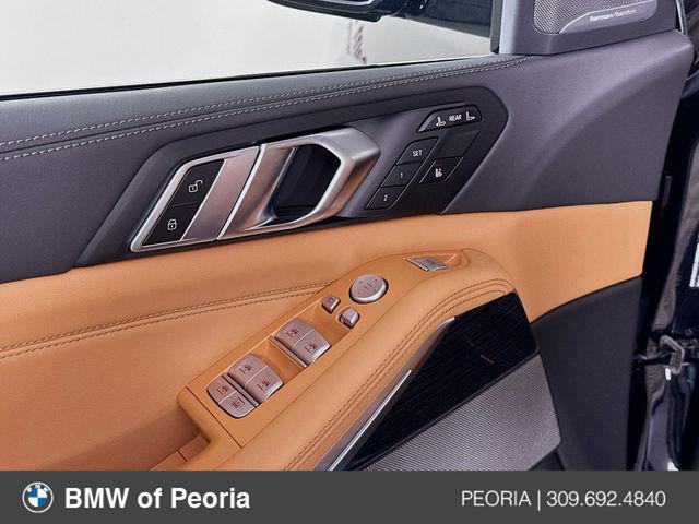 new 2025 BMW X7 car, priced at $98,475