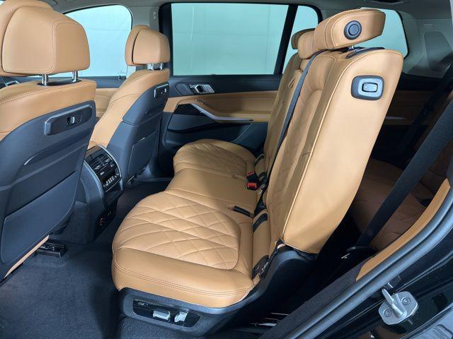 new 2025 BMW X7 car, priced at $89,745