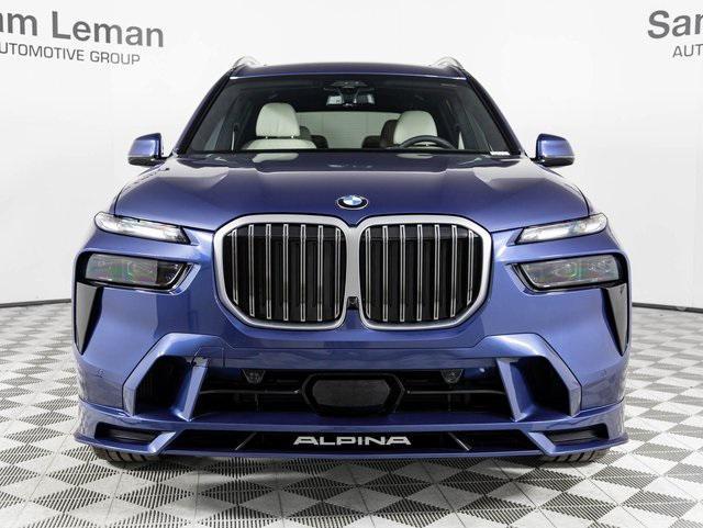 new 2025 BMW X7 car, priced at $159,695