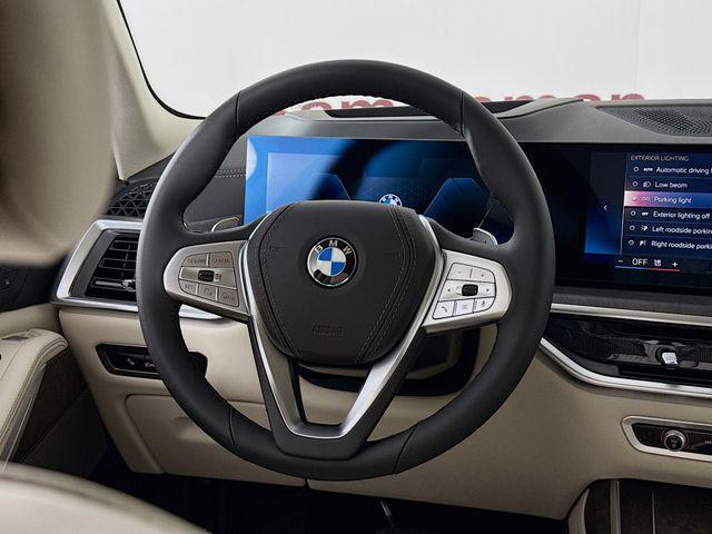 new 2025 BMW X7 car, priced at $93,830