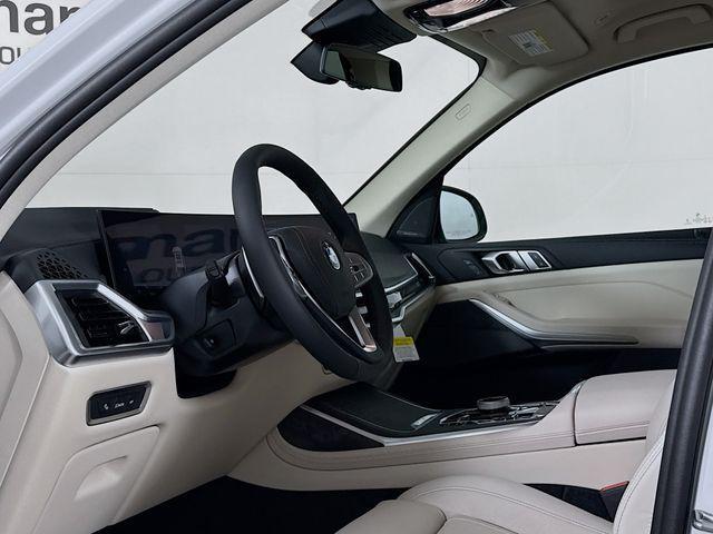 new 2025 BMW X7 car, priced at $93,830