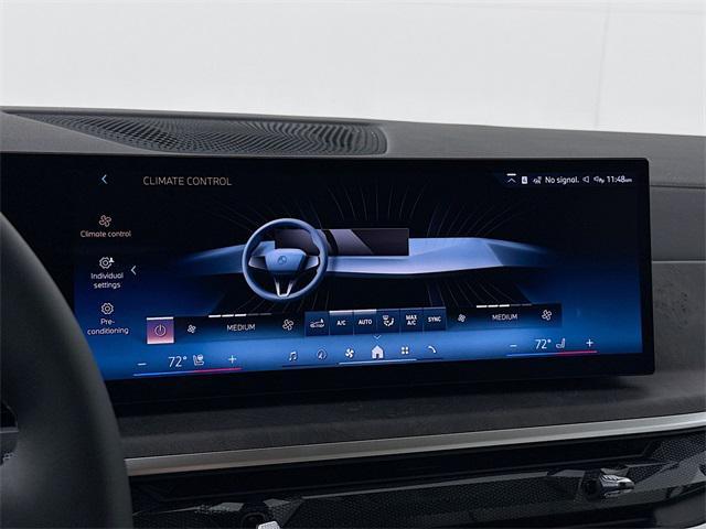 new 2025 BMW X7 car, priced at $93,830
