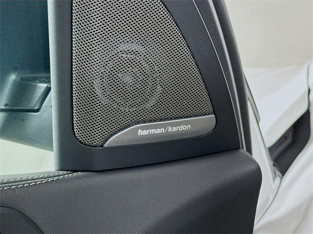 new 2025 BMW X7 car, priced at $93,830