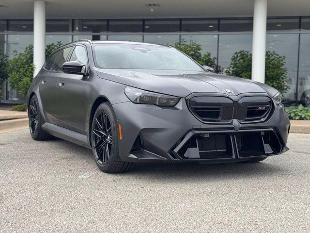 new 2025 BMW M5 car, priced at $133,375