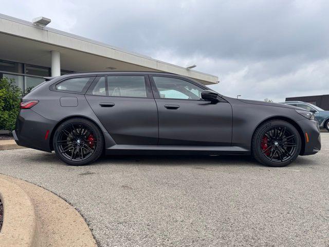 new 2025 BMW M5 car, priced at $133,375