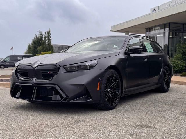 new 2025 BMW M5 car, priced at $133,375