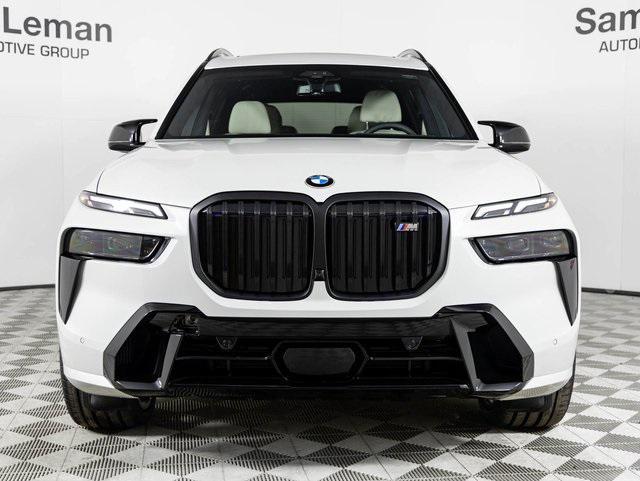 new 2025 BMW X7 car, priced at $128,285