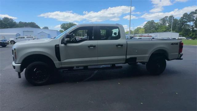 new 2024 Ford F-350 car, priced at $57,400