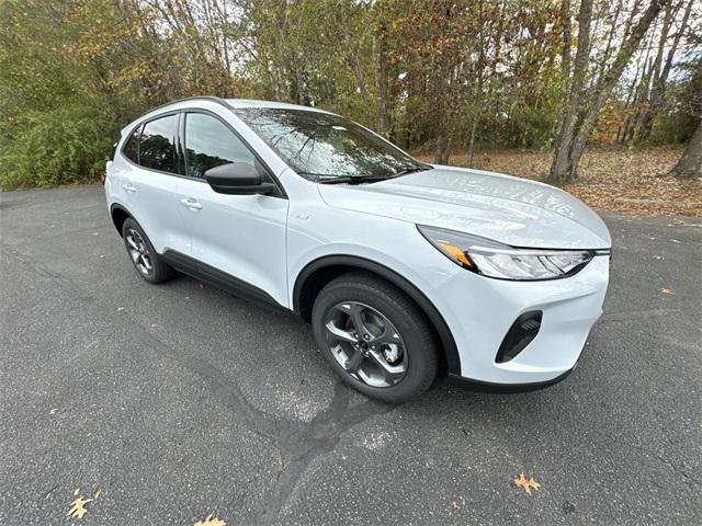 new 2025 Ford Escape car, priced at $31,300