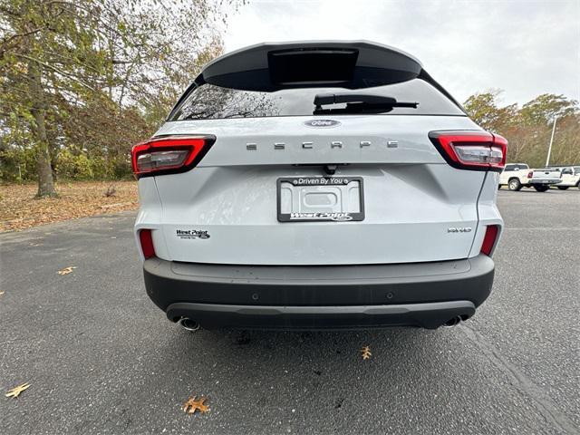 new 2025 Ford Escape car, priced at $31,300