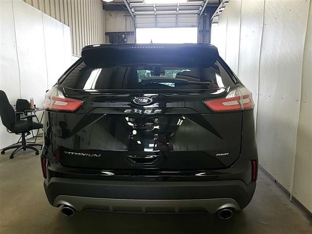 used 2024 Ford Edge car, priced at $30,987