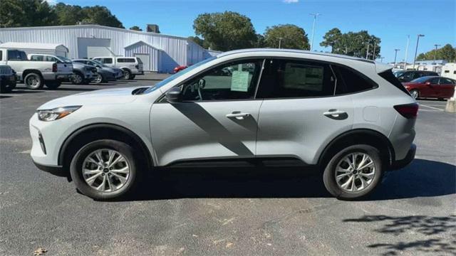 used 2025 Ford Escape car, priced at $30,982