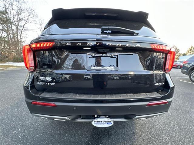 new 2025 Ford Explorer car, priced at $45,312