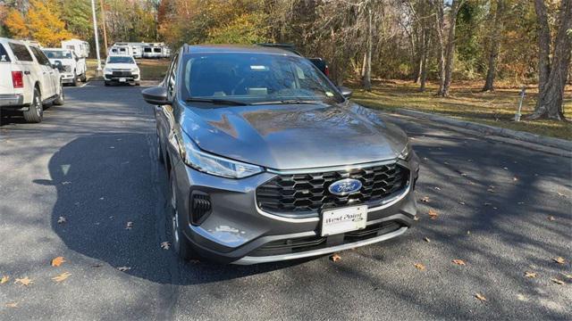 new 2025 Ford Escape car, priced at $29,930