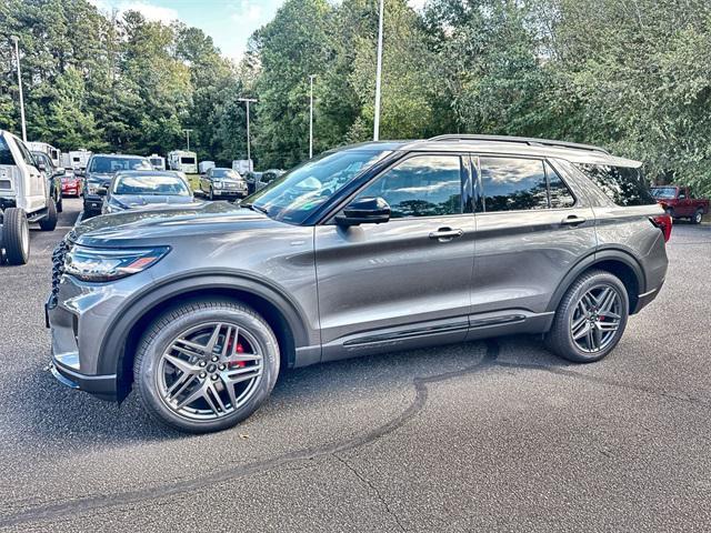 new 2025 Ford Explorer car, priced at $53,770