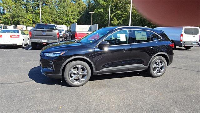 new 2025 Ford Escape car, priced at $32,700