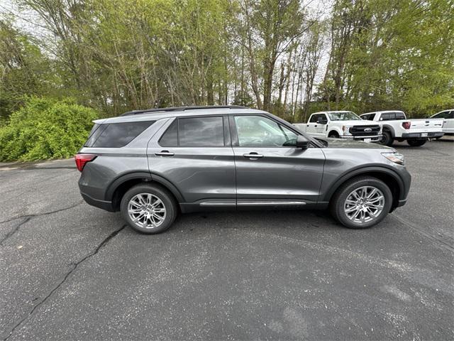new 2025 Ford Explorer car, priced at $44,703